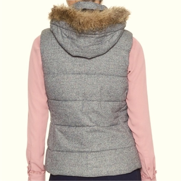 Banana Republic Gray Puffer Vest - Picture 2 of 9